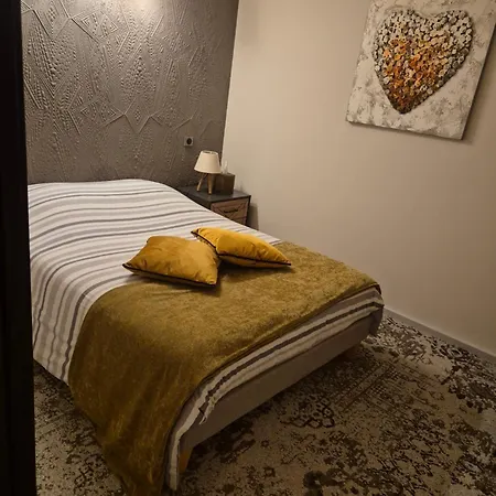 La Combe Apartment *