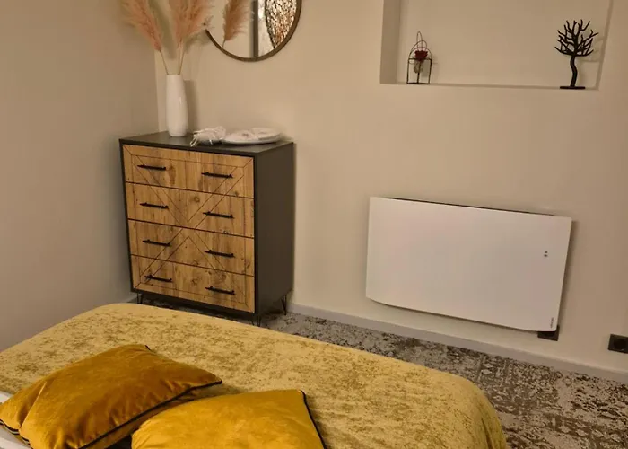 La Combe Apartment *